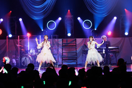 ClariS、“コネクト”で銀テ舞う― 「このツアーだからこそ作れた景色や瞬間があった」【ファイナル公演レポ】 画像