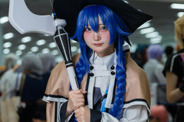 【コスプレ】もじもじポーズと照れた表情に胸キュンが止まらない！「無職転生」ロキシーの三つ編み姿が可愛すぎて拝みたくなるレベル【写真10枚】 画像