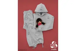 「モンチッチ」かわいすぎる刺繍をカスタマイズ♪ ユニクロのリメイクサービスとコラボした刺繍サービスが新登場 画像
