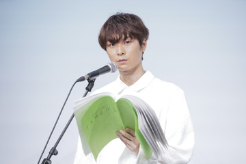 声優・上村祐翔×俳優・中島健、“異種格闘技型”朗読劇「TAMERS」対談！映像と朗読、舞台と朗読…違いを体感 画像