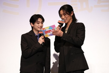 実写「SAKAMOTO DAYS」目黒蓮&高橋文哉がサプライズ登壇！憧れの家族像語る【ファミリー試写会レポ】 画像