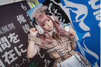 【コスプレ】「煙もニオイも出ないオーラルたばこはいかが？「超喫煙所」で奮闘見せた人気レイヤー・ゆらし【写真8枚】 画像