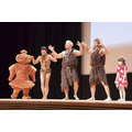 「映画ドラえもん」舞台挨拶、小島よしおら“ウンタカ!ドラドラ団”がウンタカダンスを披露